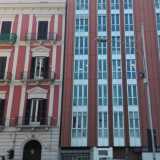 Anche nel secondo dopoguerra nel capoluogo pugliese si distrusse l�antico per innalzare edifici dal dubbio gusto estetico...
